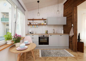 Cute apartment, next to old town, with free parking in Tallinn
